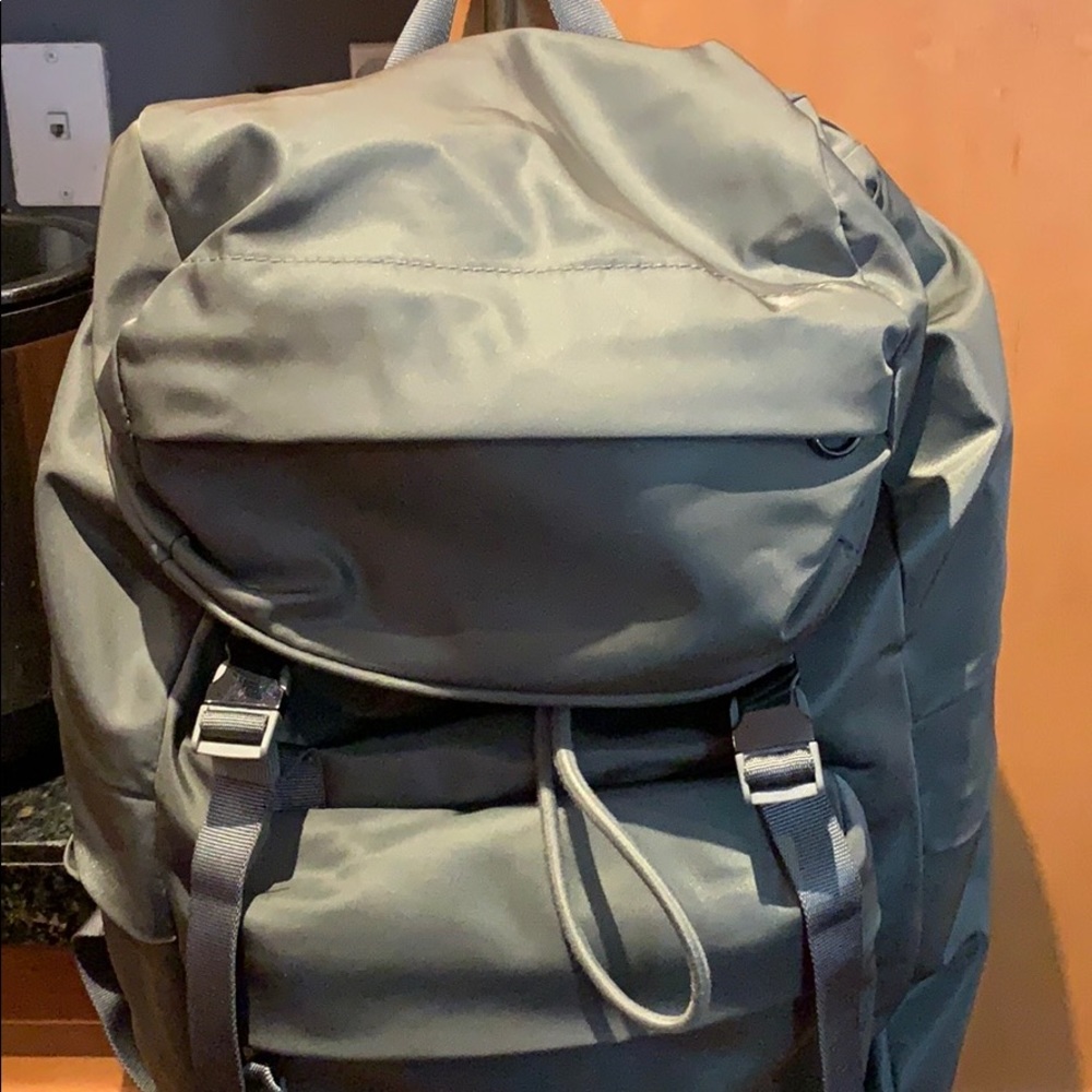 Lululemon On My Level Rucksack - Green